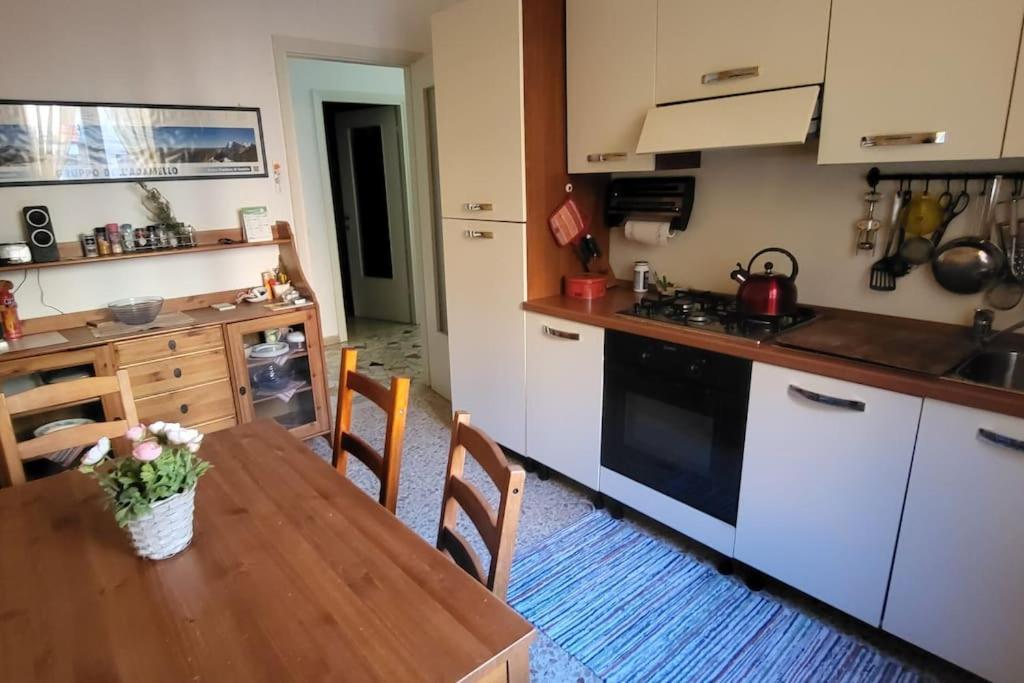 La Casa Di Lucia: Grande Appartamento Con Balcone 브레시아 외부 사진